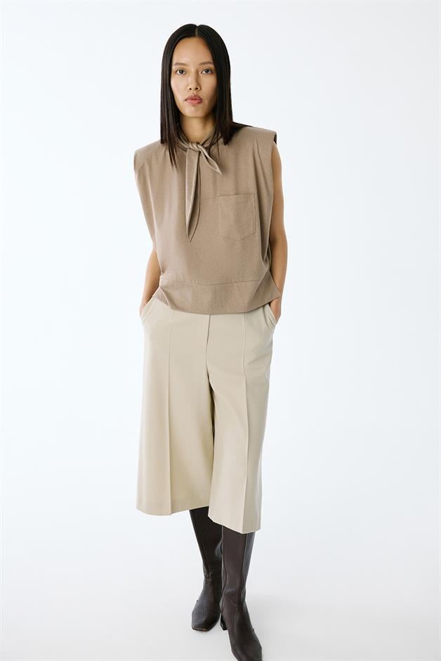 Padded Shoulder Mink Crop T-Shirt