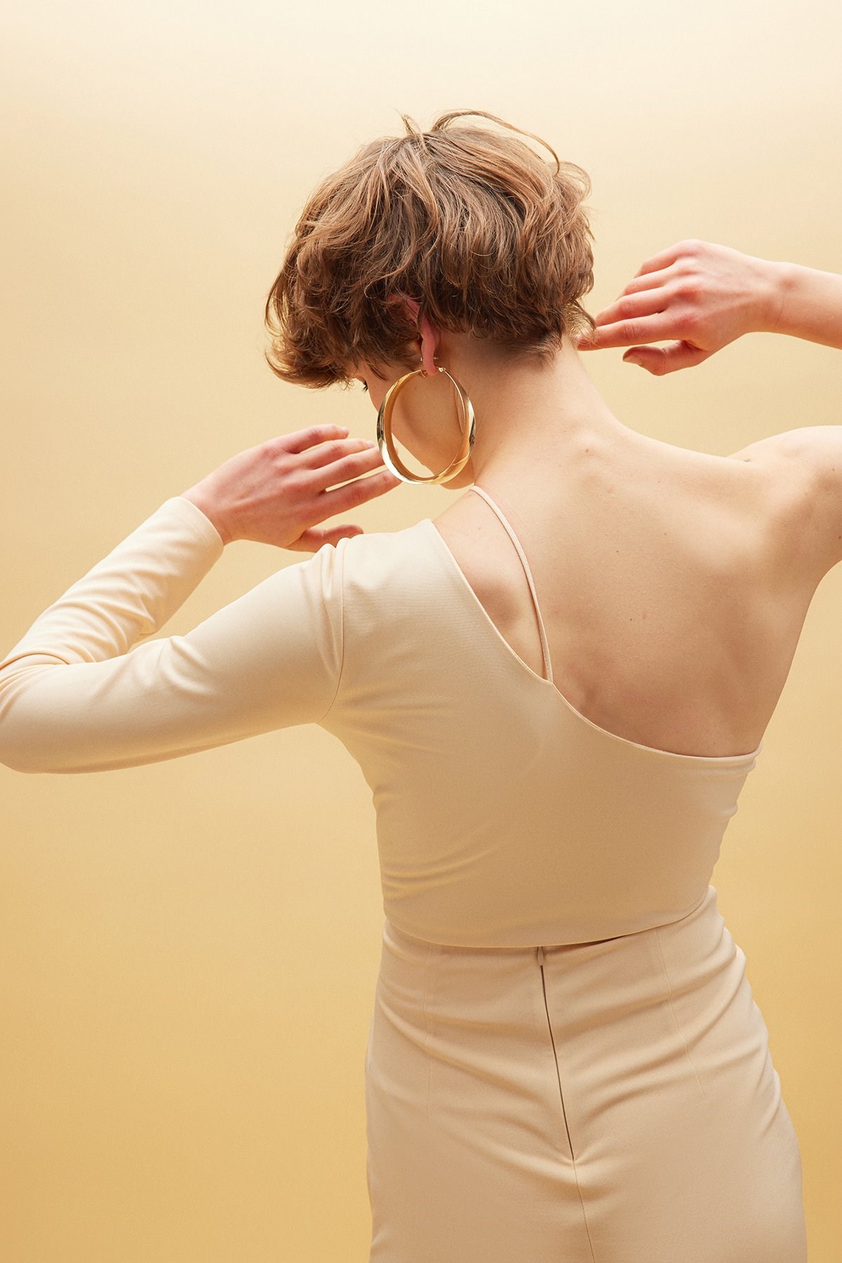Ekru Asimetrik Body · 7