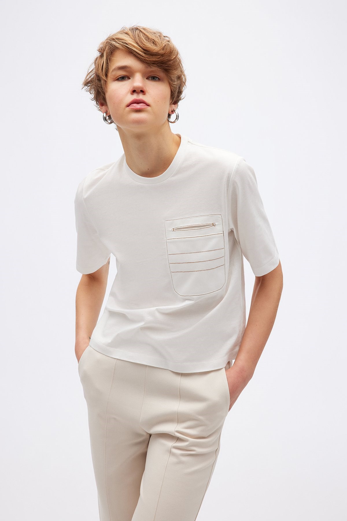 Cep Detaylı Basic Ekru T-Shirt