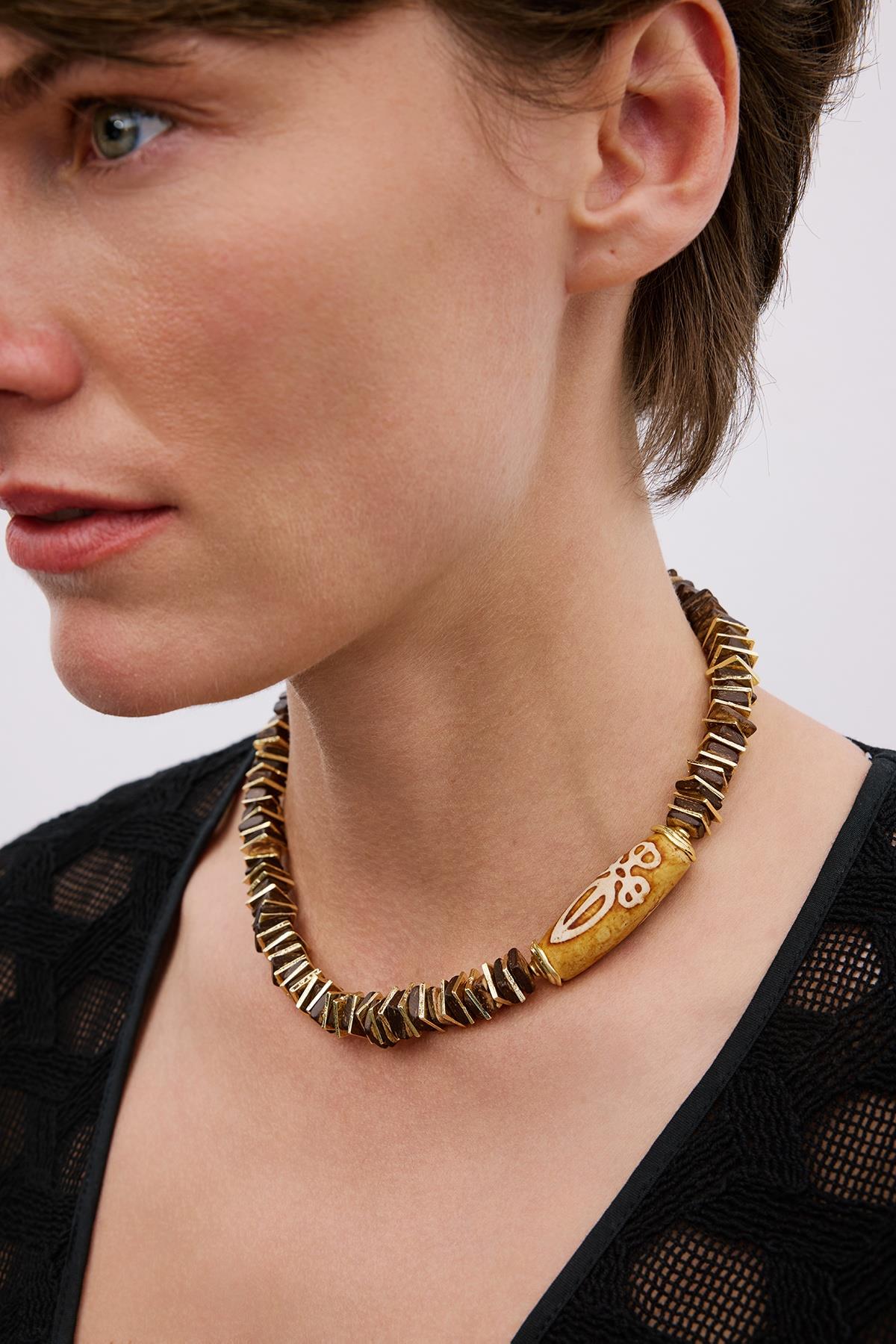 Wood Detailed Brown Necklace