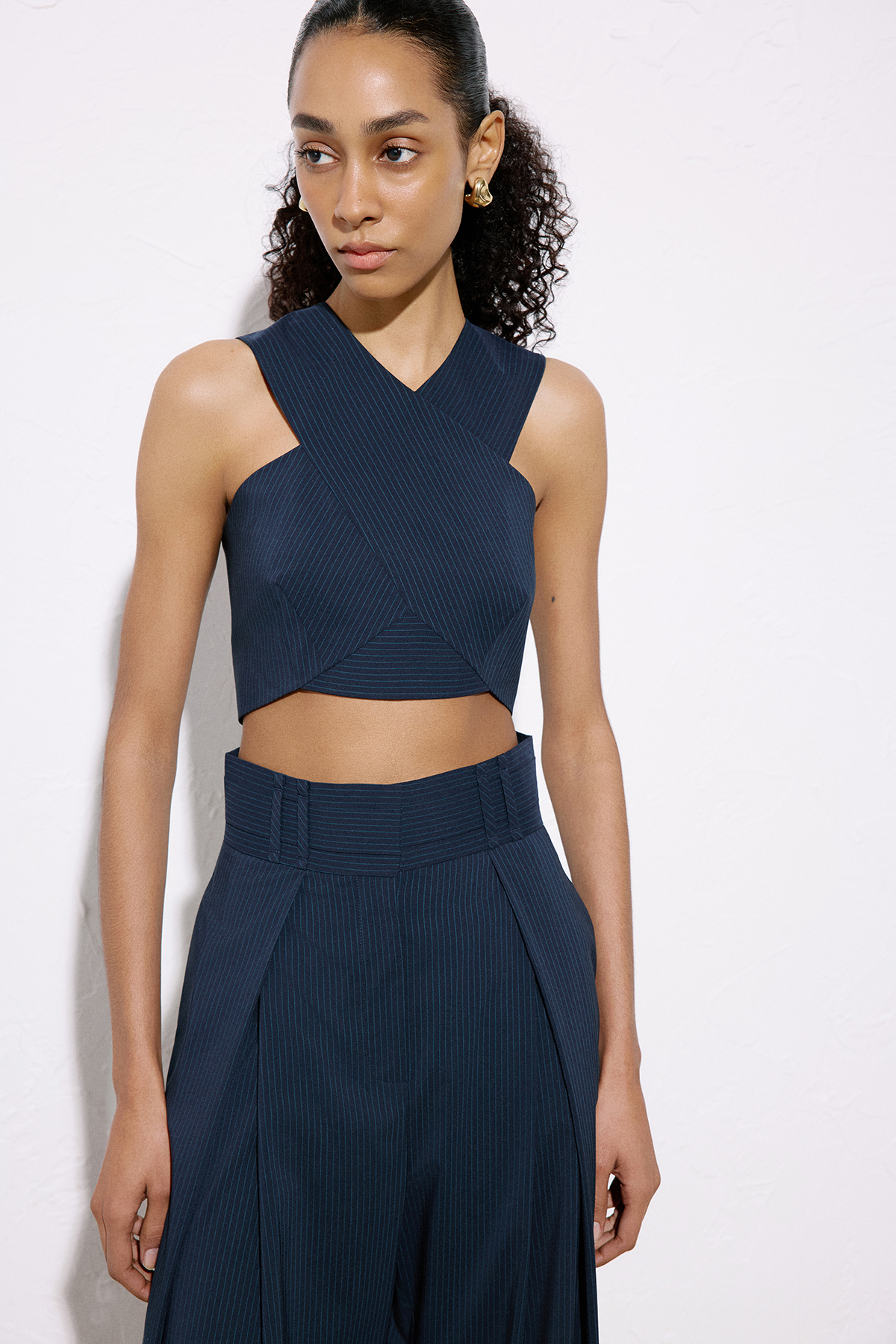 Asimetrik Detaylı Çizgili Crop Lacivert Büstiyer · 6