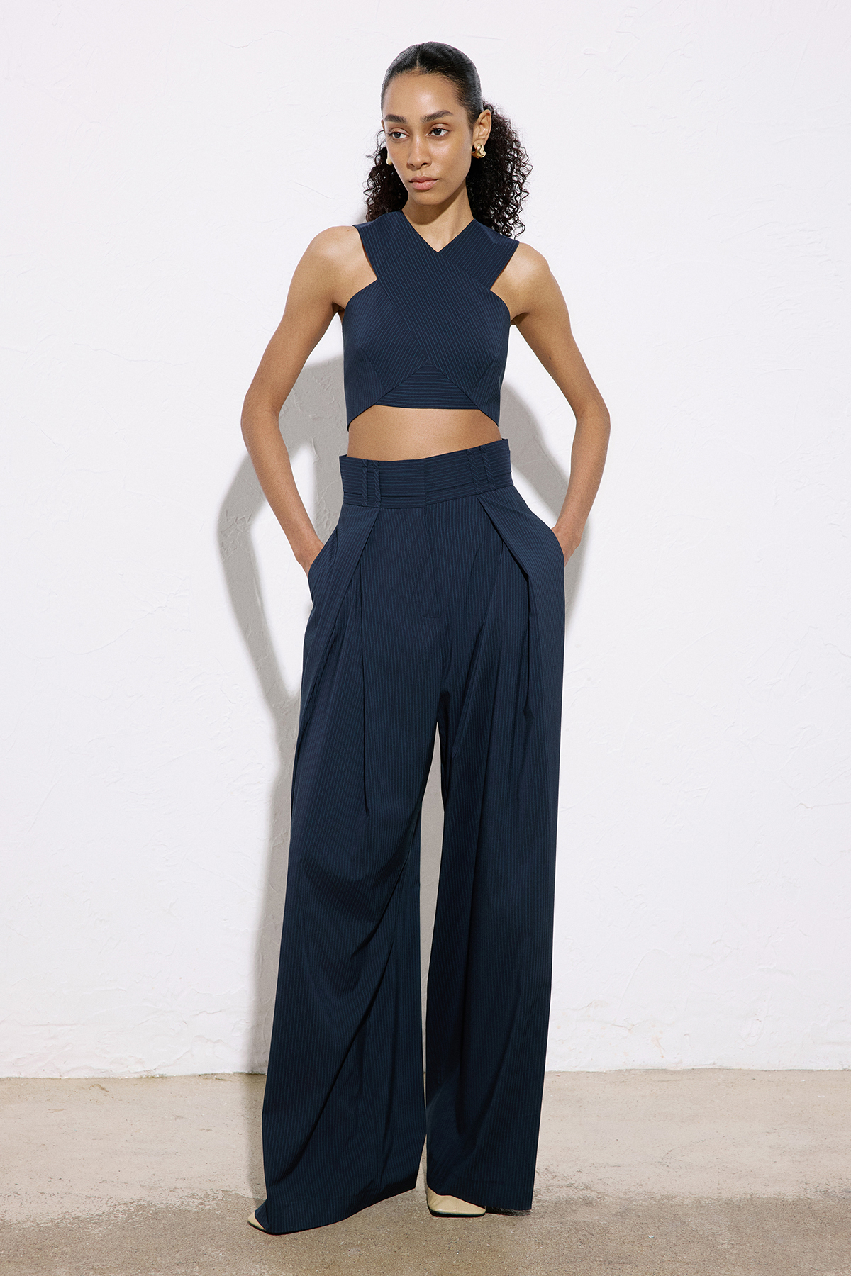 Asimetrik Detaylı Çizgili Crop Lacivert Büstiyer · 3