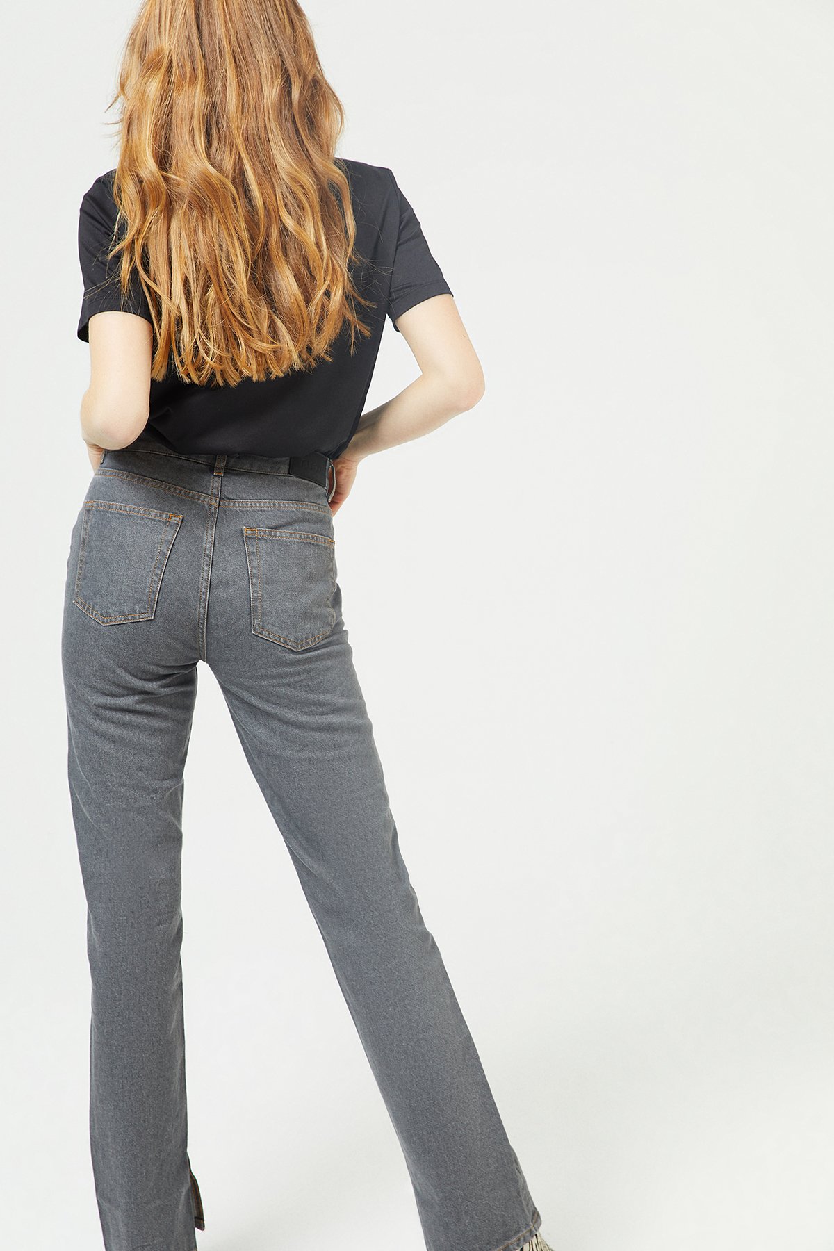 Gri Yırtmaçlı Düz Kesim Jean · 6