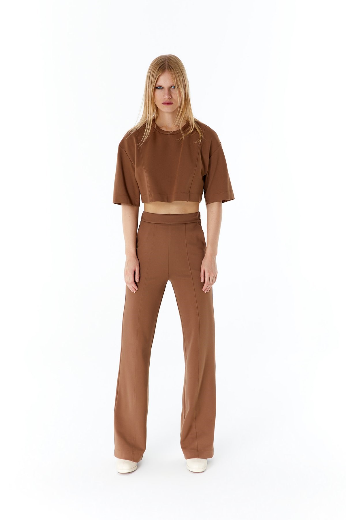 Camel Basic Crop T-Shirt · 3