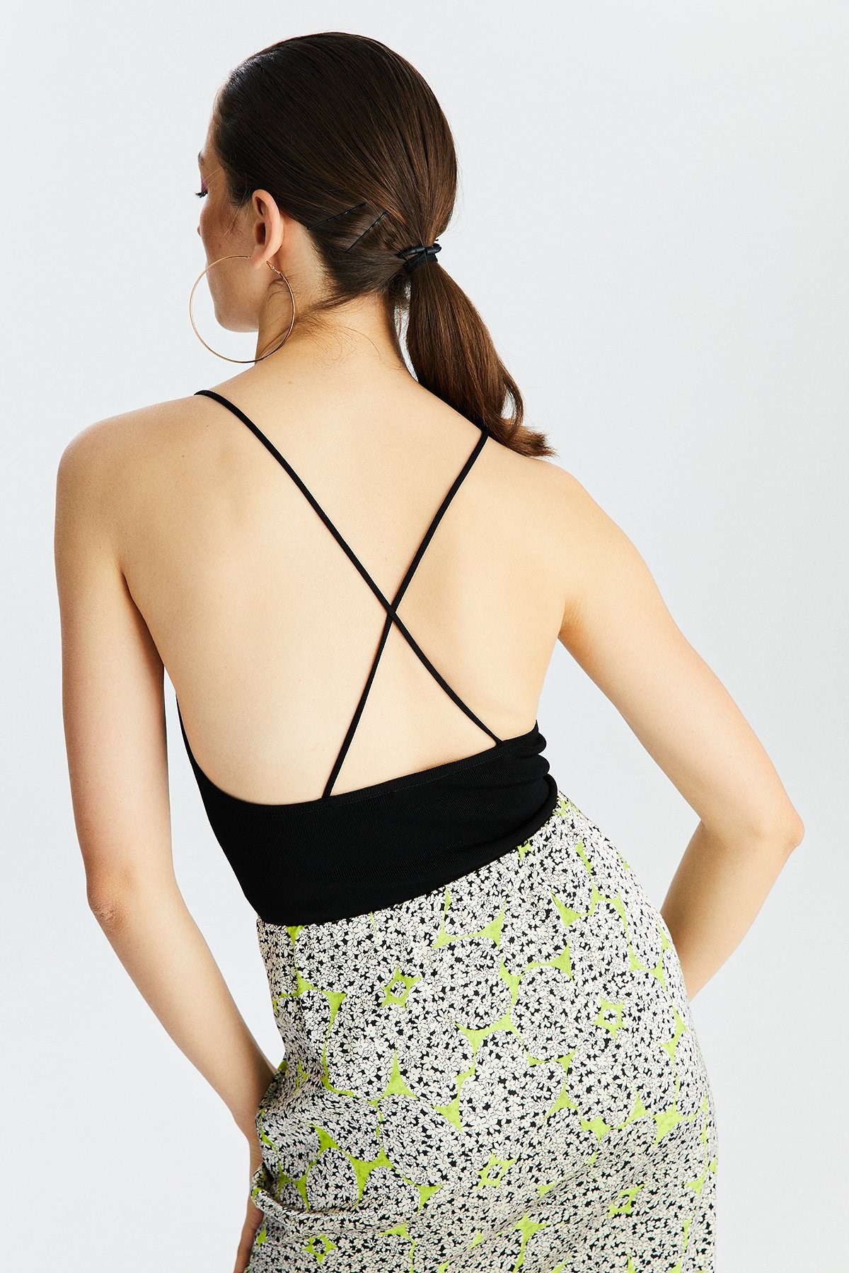 Siyah Askılı Triko Crop Top · 6