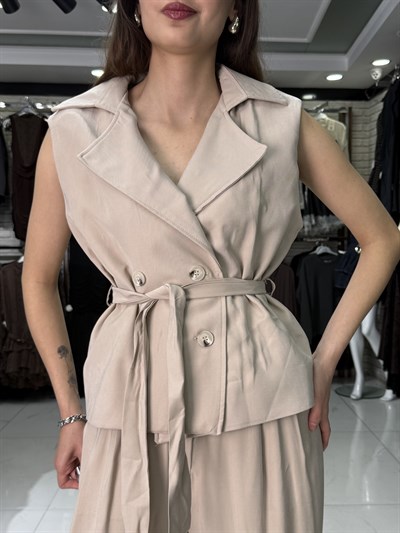 Bej Kuşaklı Kruvaze Yelek Takım