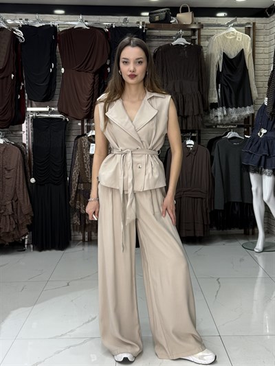 Bej Kuşaklı Kruvaze Yelek Takım