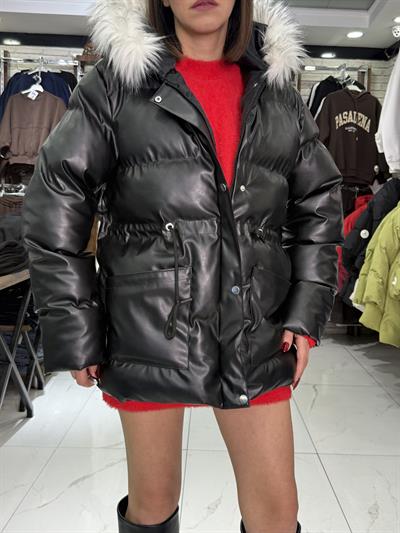 Beyaz Kürklü Parlak Şişme Mont Siyah