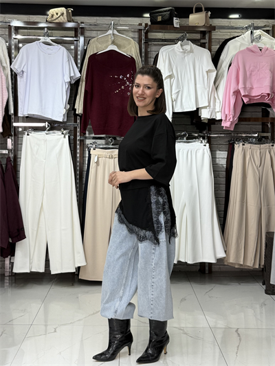 Dantel Detay Siyah T-shirt
