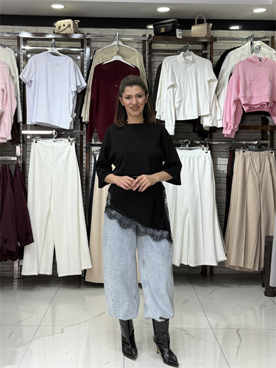 Dantel Detay Siyah T-shirt