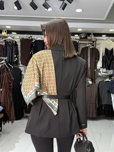 Fularlı Siyah Blazer Ceket