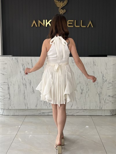 Janjan Boyundan Bağlamalı Beyaz Elbise