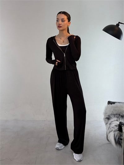 Kahve Çilek Garnili Atletli Parmak Geçmeli Takım