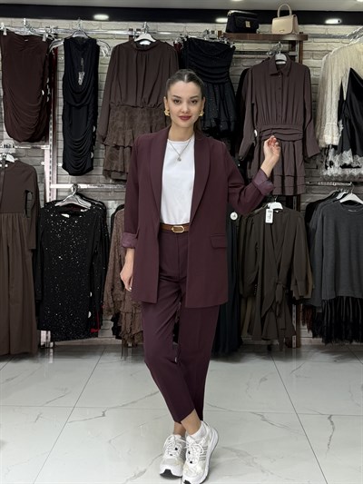 Mürdüm Kemerli Cep Detaylı Pantolon