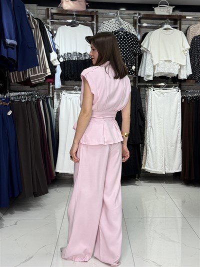 Pembe Bel Kuşaklı Yelek Pantolon Takım