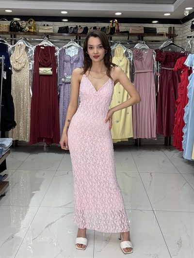 Pembe Dantel İp Askılı Elbise