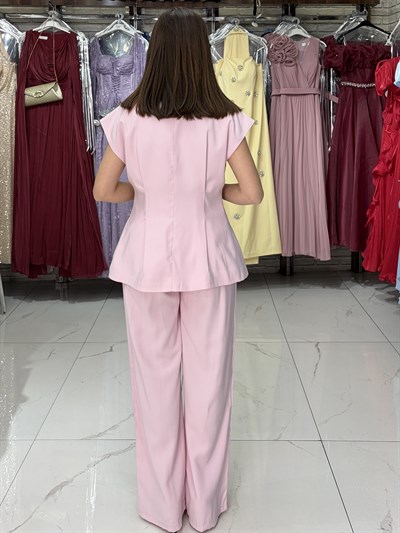 Pembe Diagonel Yelek Takım