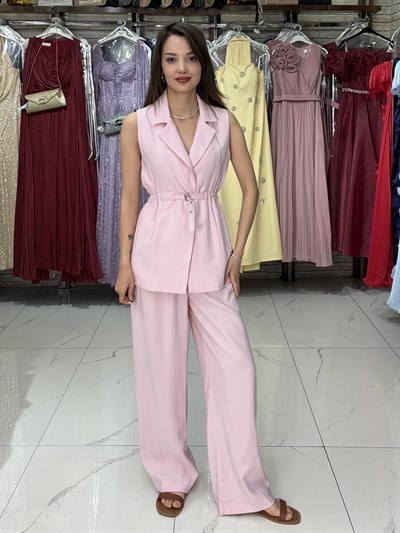 Pembe Toka Detay Yelekli Takım