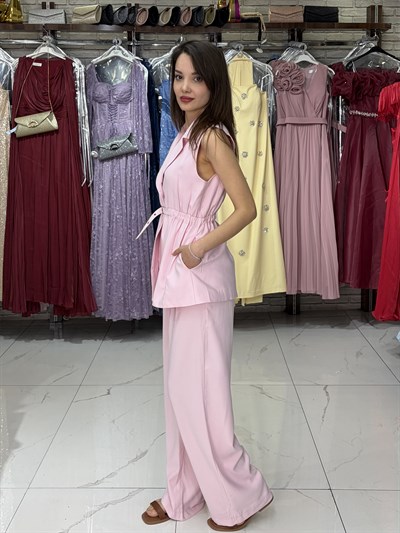 Pembe Toka Detay Yelekli Takım
