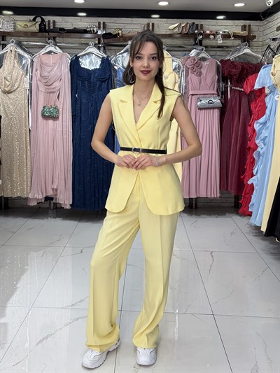 Sarı Kemerli Yelekli Takım