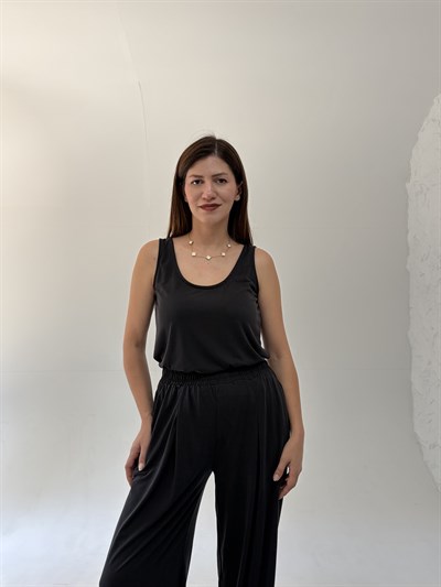 Siyah Paça Lastikli Takım