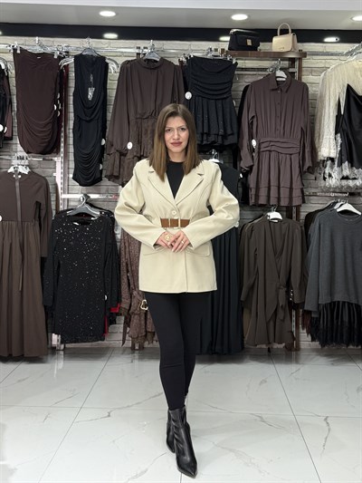 Taş Kemer Detaylı Blazer Ceket