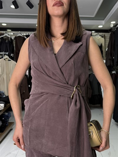 Toka Detaylı Koyu Vizon Takım