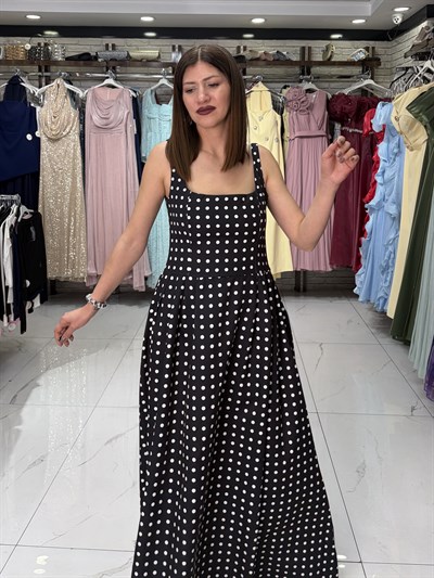 U Yaka Puantiyeli Siyah Uzun Elbise