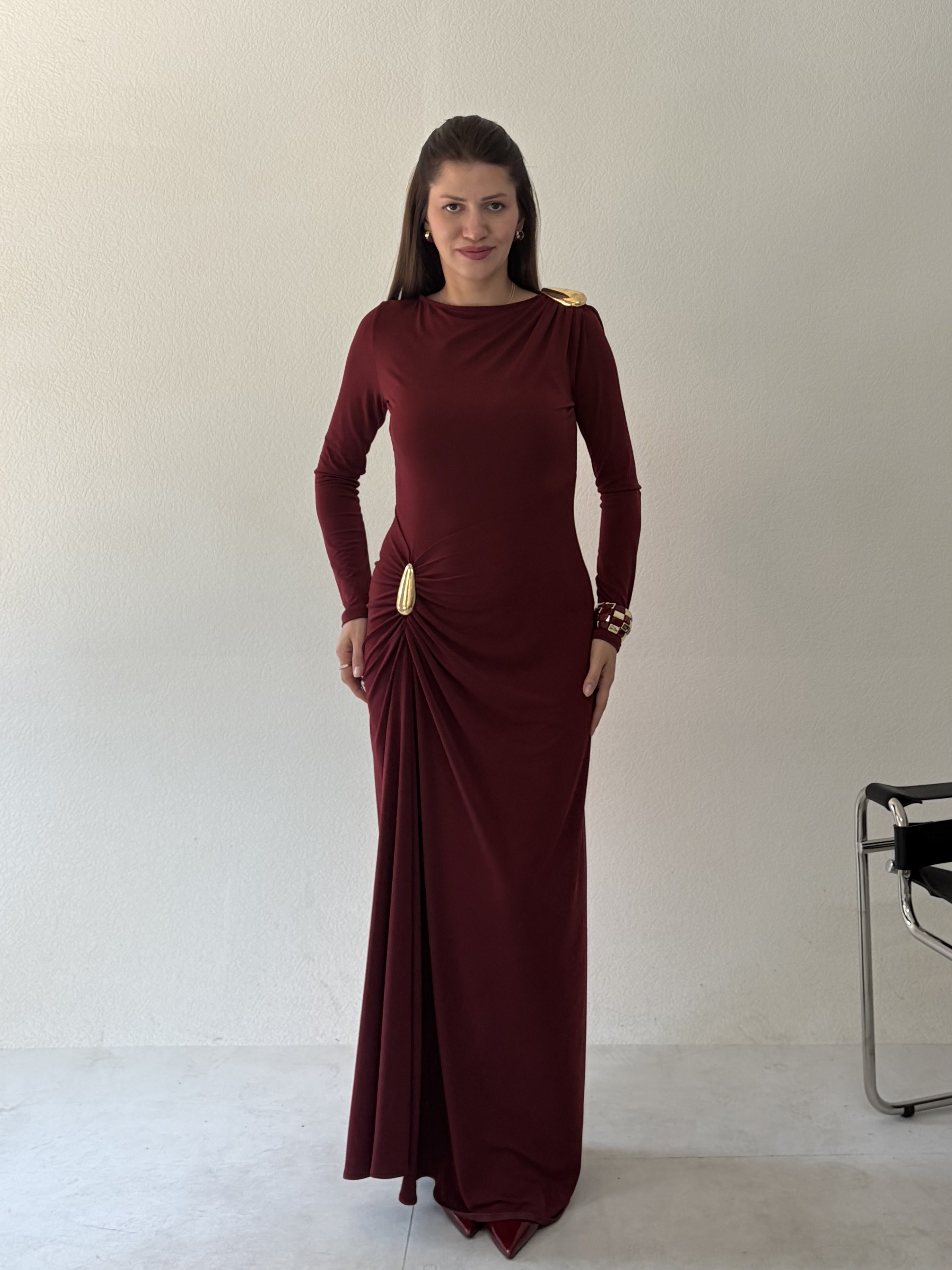 Bordo Büzgülü Omuz Tokalı Tül Elbise · 2