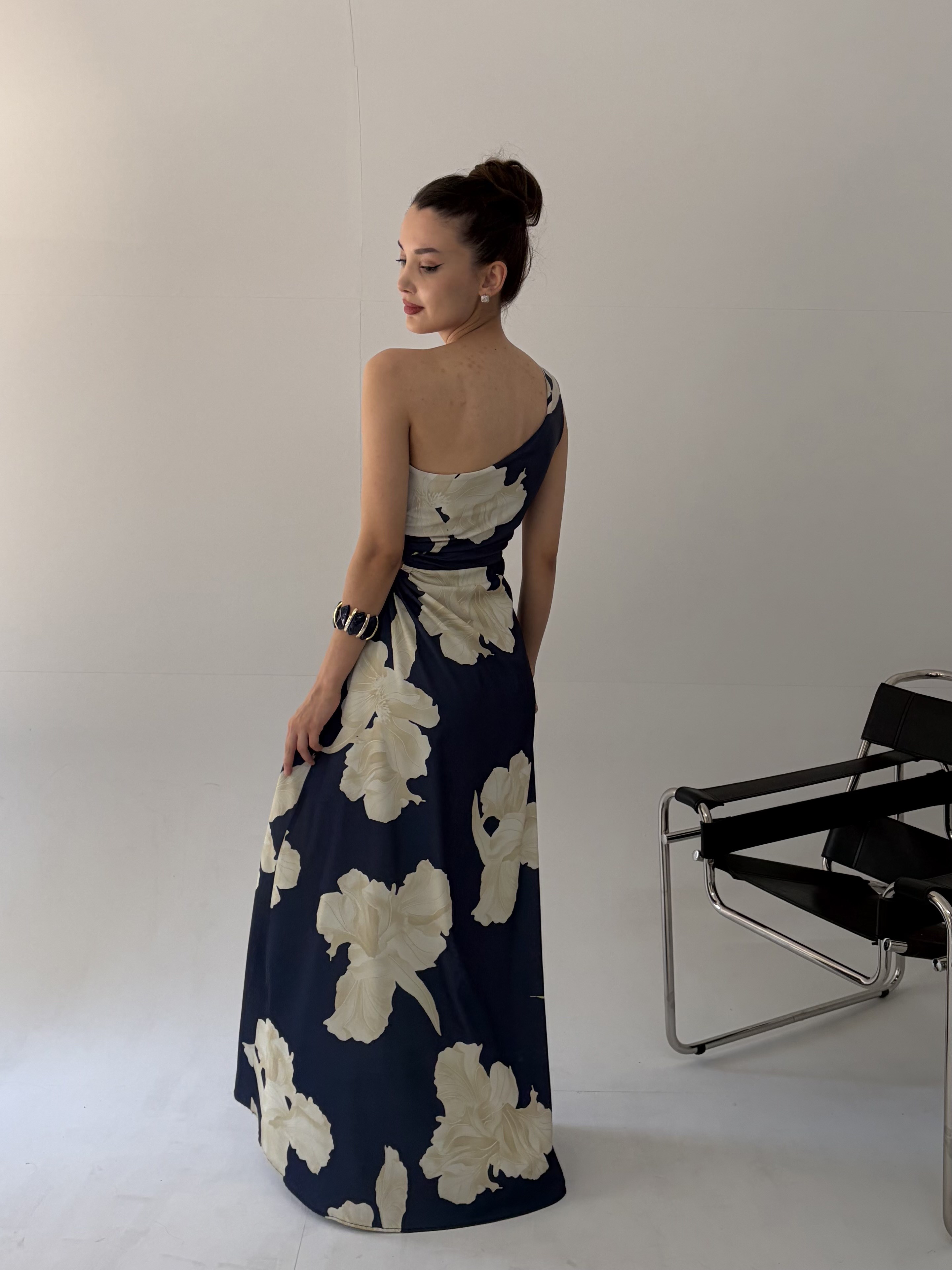 Lacivert Desenli Yan Pencere Detaylı Elbise · 3