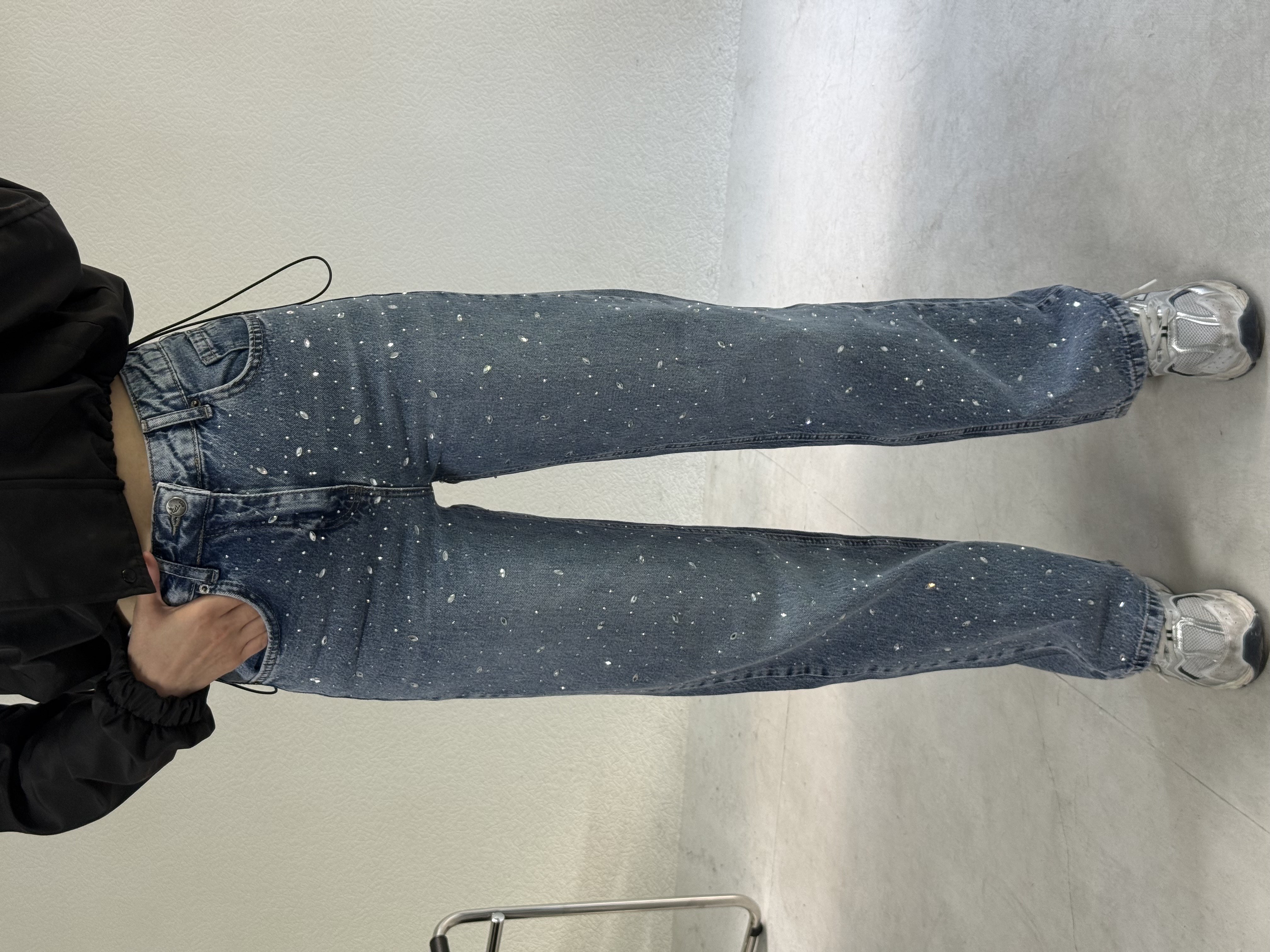 Mavi Serpme Taşlı Jean