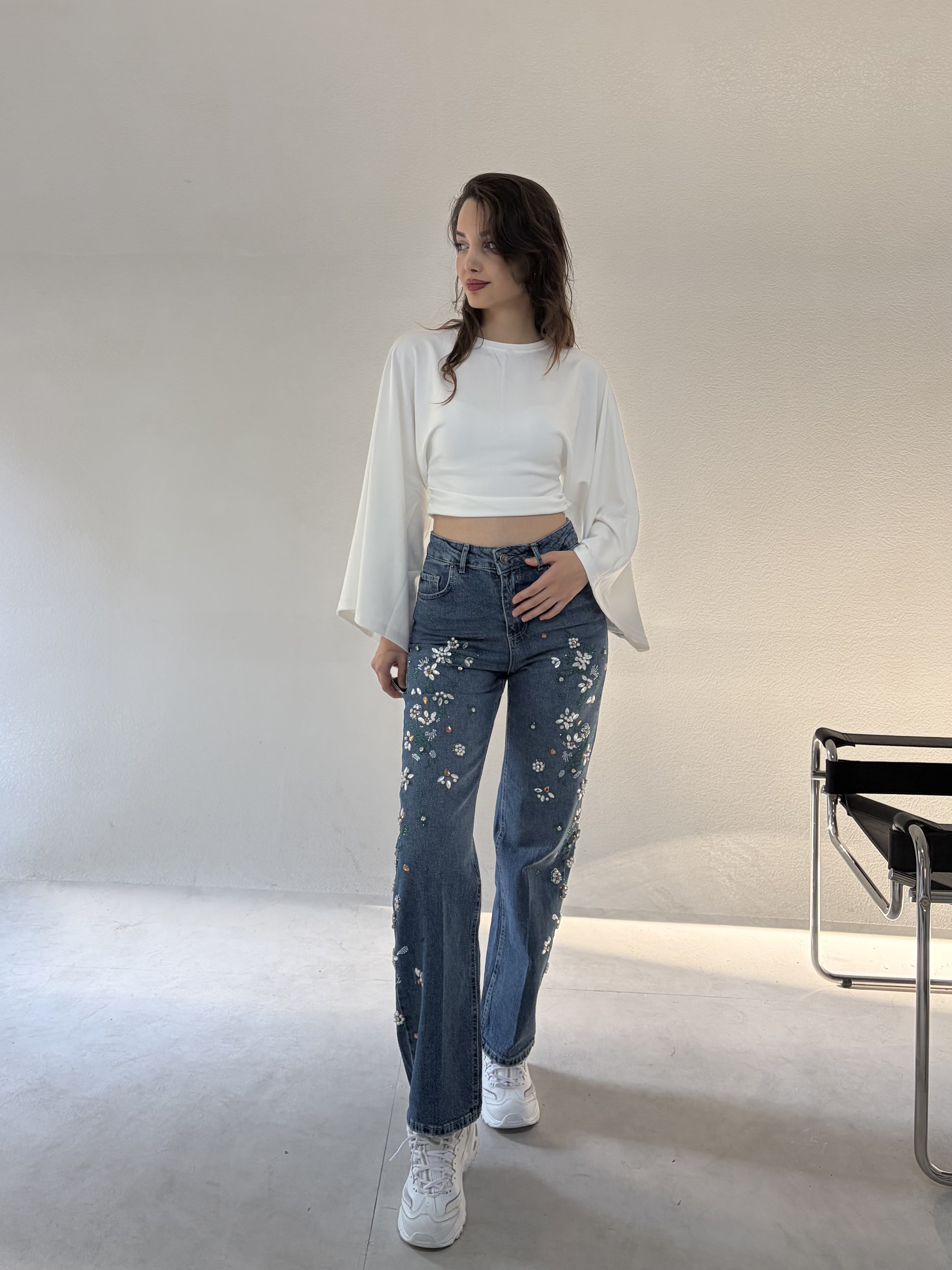 Zr Model Taşlı İşlemeli Jean