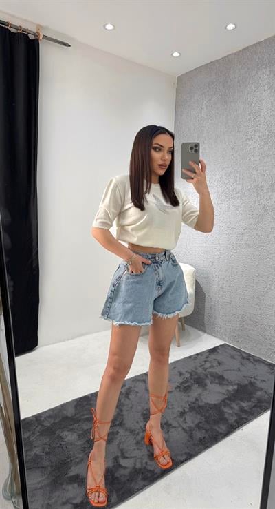 Neva Wear Yırtık Paça Denim Şort