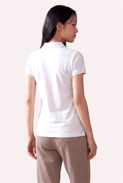 Kontür Jaguar Nakış Detaylı Slim Fit Kadın Beyaz Polo Yaka T-Shirt