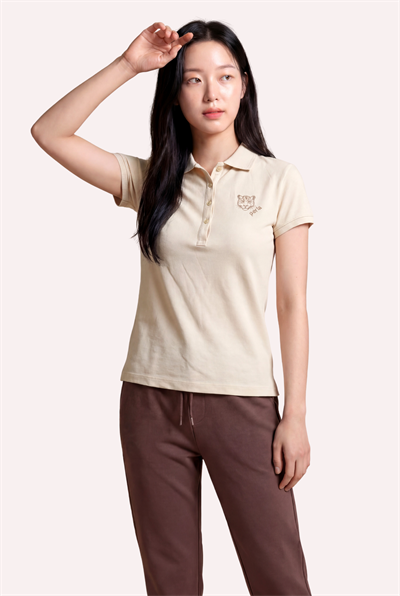 Kontür Jaguar Nakış Detaylı Slim Fit Kadın Sütlü Kahve Polo Yaka T-Shirt