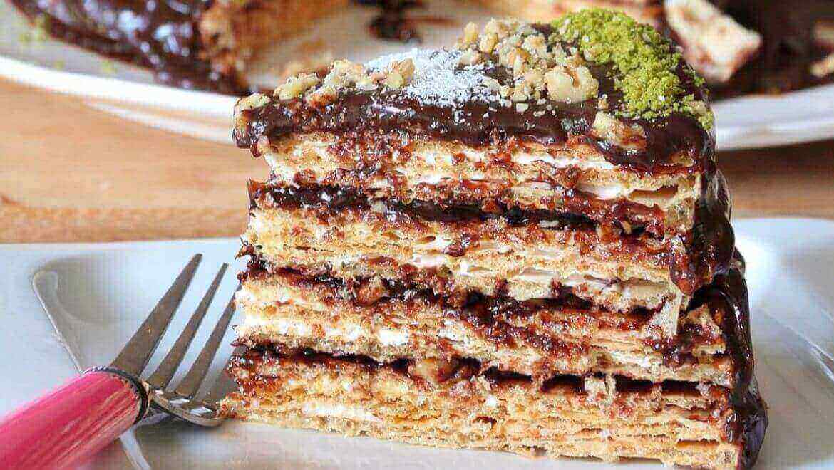 Tahin Helvasıyla Yapılan Tatlı Tarifleri: Helva Pastası