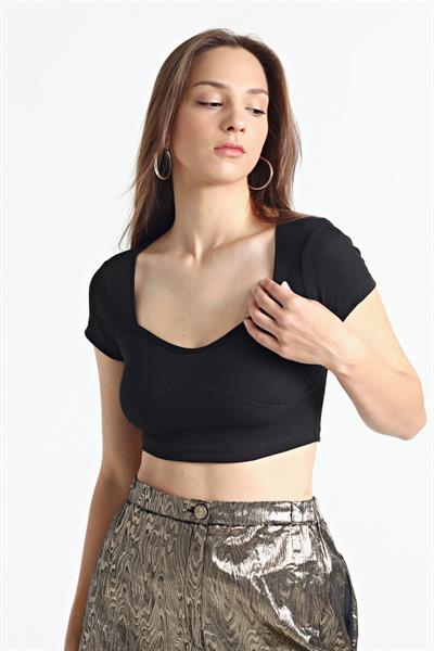 ÖN DETAYLI CROP TOP