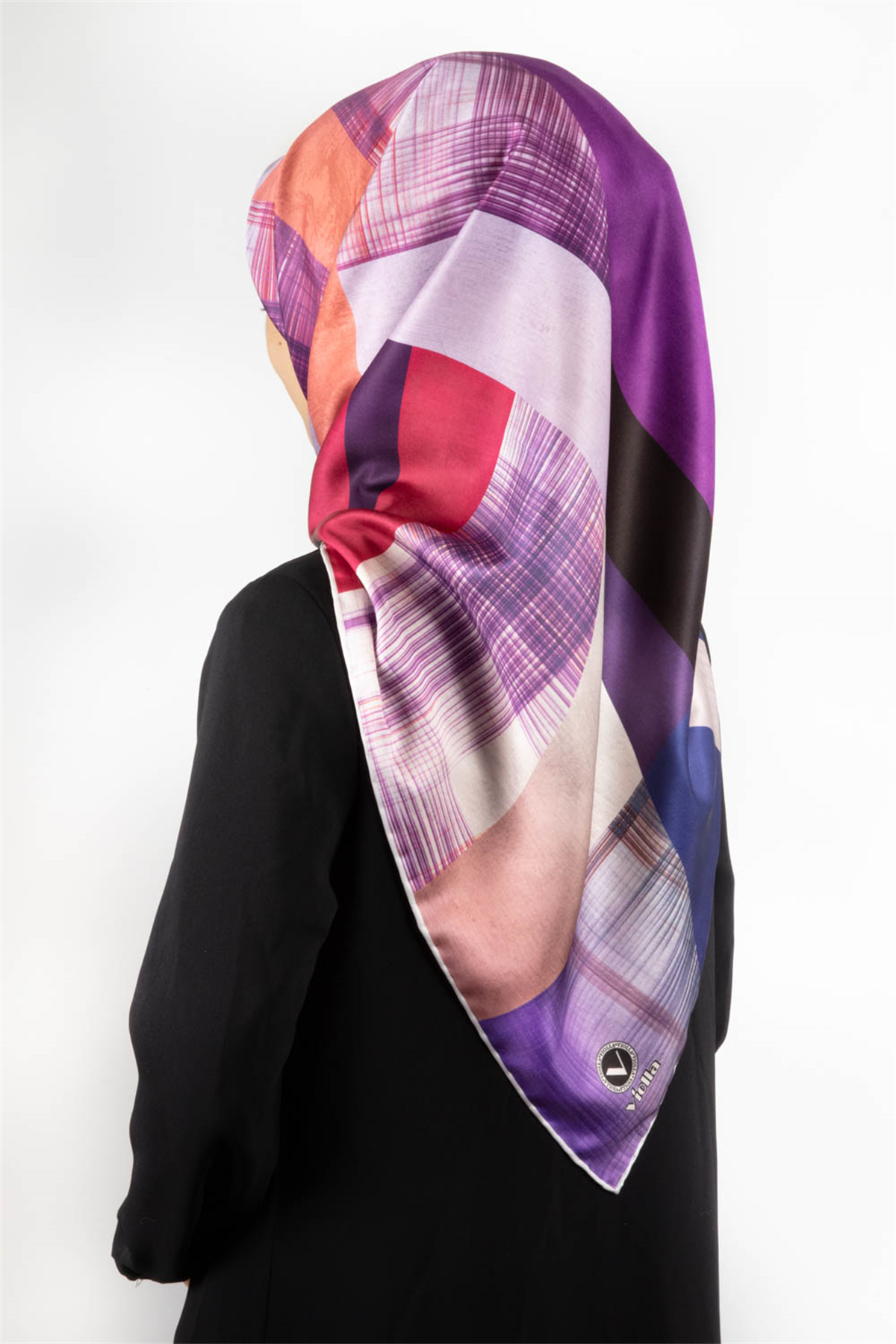 Twill Geometrik Desenli Mor Renkli 90x90 Eşarp (İpek İçermez) Kenar Dikiş Şekli El Dikişli