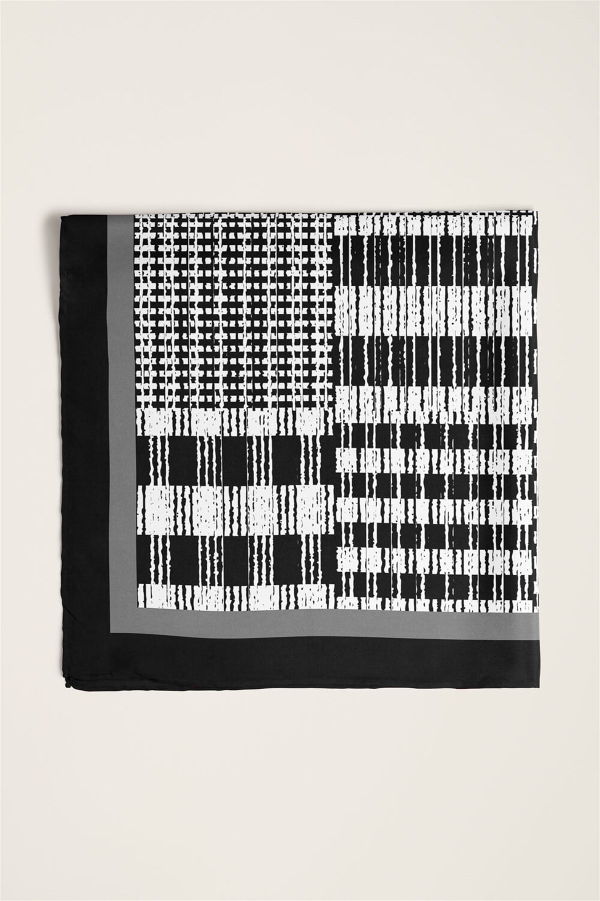 Violla Kadın Siyah Beyaz Kareli Desenli 50x50 Bandana HYL DG0810-22