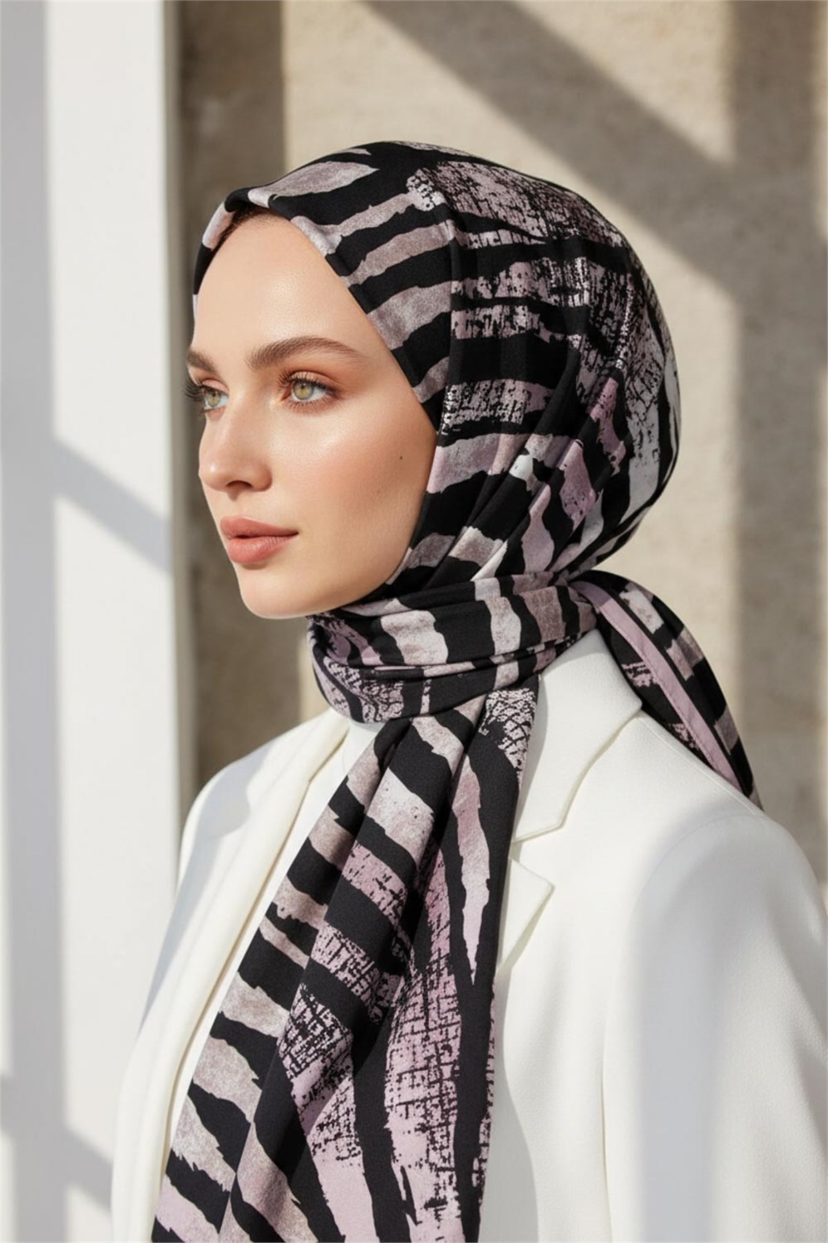 KREP ZEBRA DESENLİ PUDRA - SİYAH RENKLİ 75X195 KIRIŞMAZ ŞAL