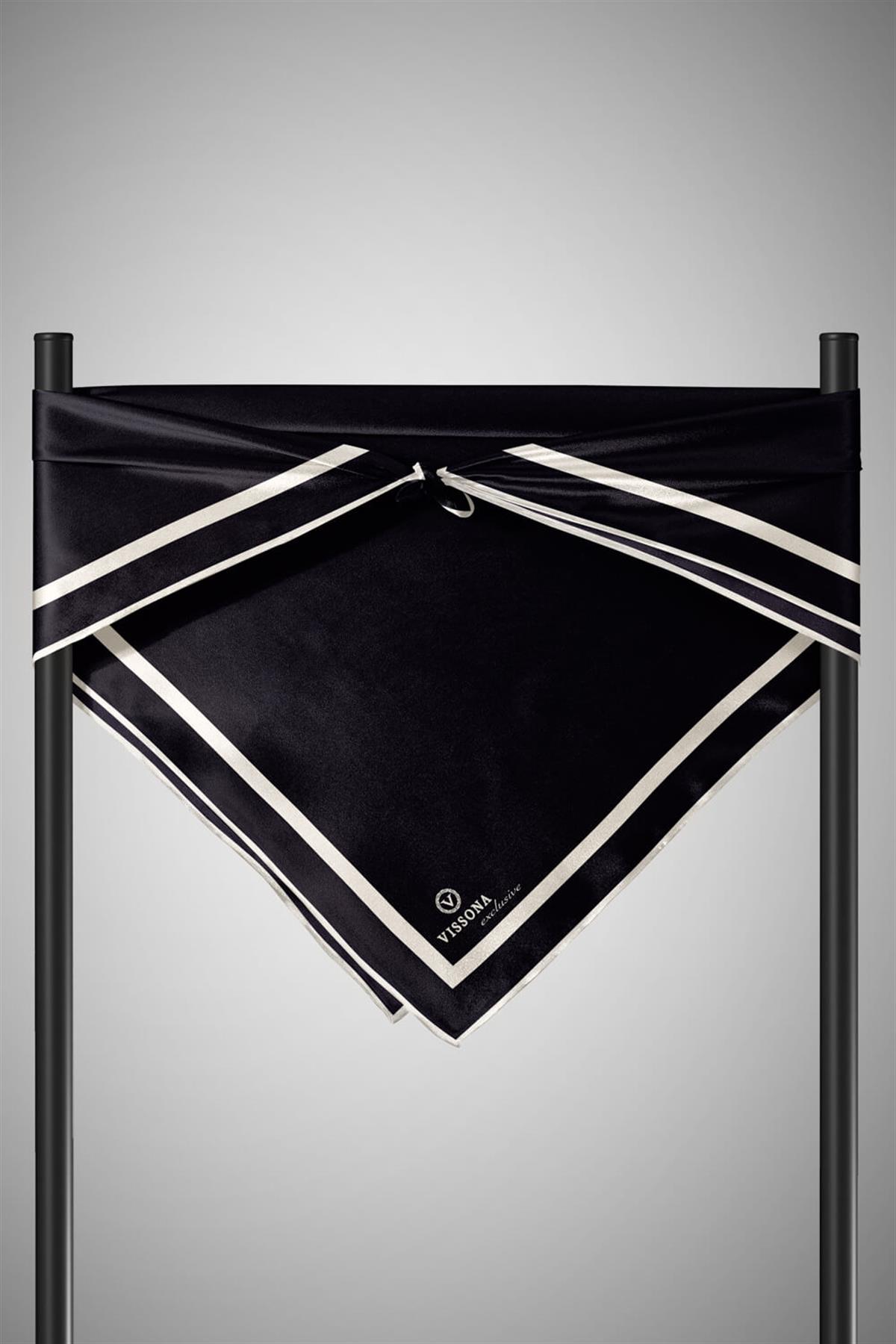 100% Twill İpek Düz Renk Bordür Desenli Siyah - Krem Renkli Daha Tok Exclusive Serisi 90x90 Dikim Şekli : El Dikişi Eşarp