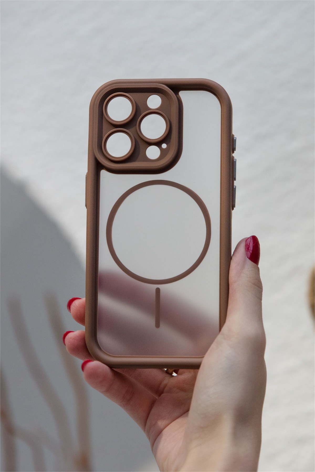 iPhone 16 Pro Kılıf – Kamera Korumalı – MagSafe Uyumlu – Haki Renk – Mat Silikon Telefon Kılıfı