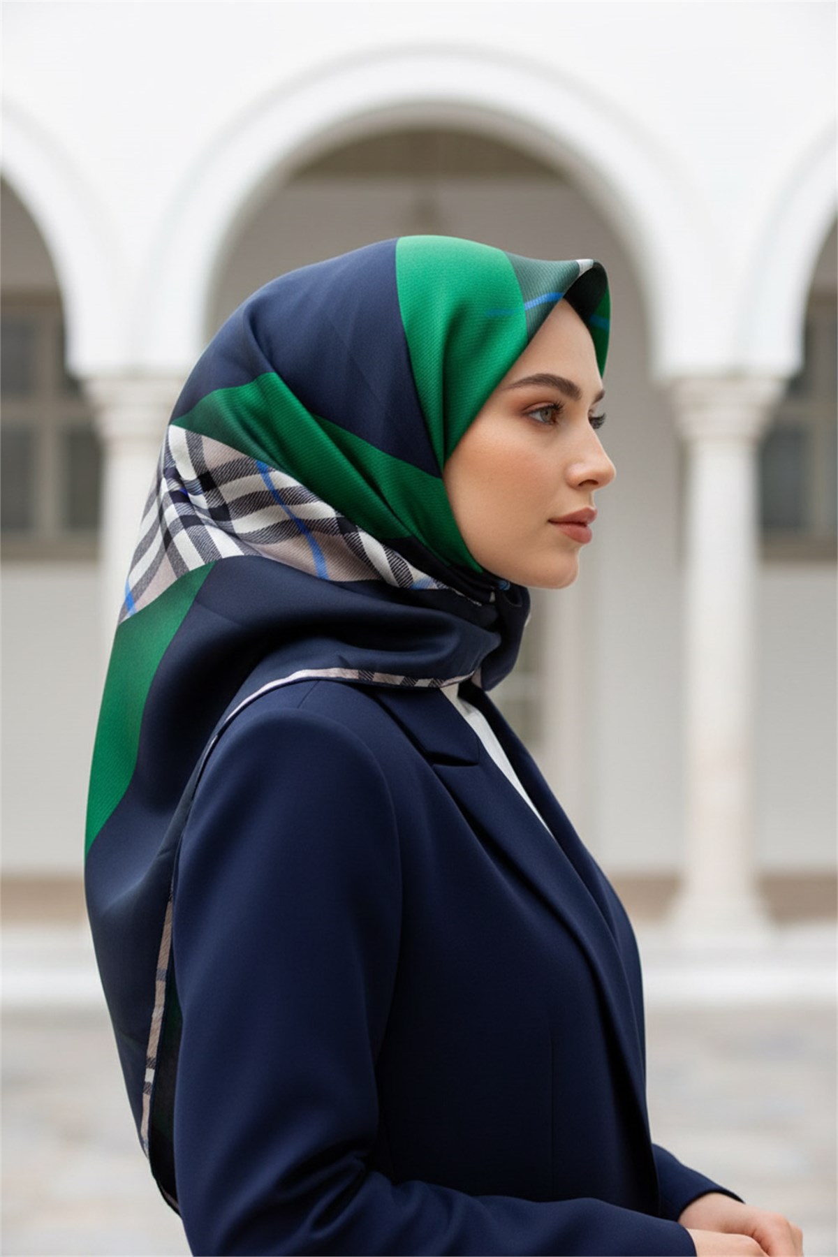 %100 Twill İpek Eşarp 90x90 Zümrüt Yeşili Lacivert Ekose Desenli El Dikişli Kadın Eşarp