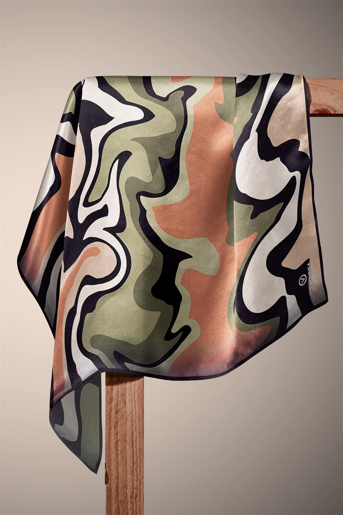 100% Twill İpek Dalga Desenli Bakır - Haki Renkli 90x90 Dikim Şekli : El Dikişi Eşarp