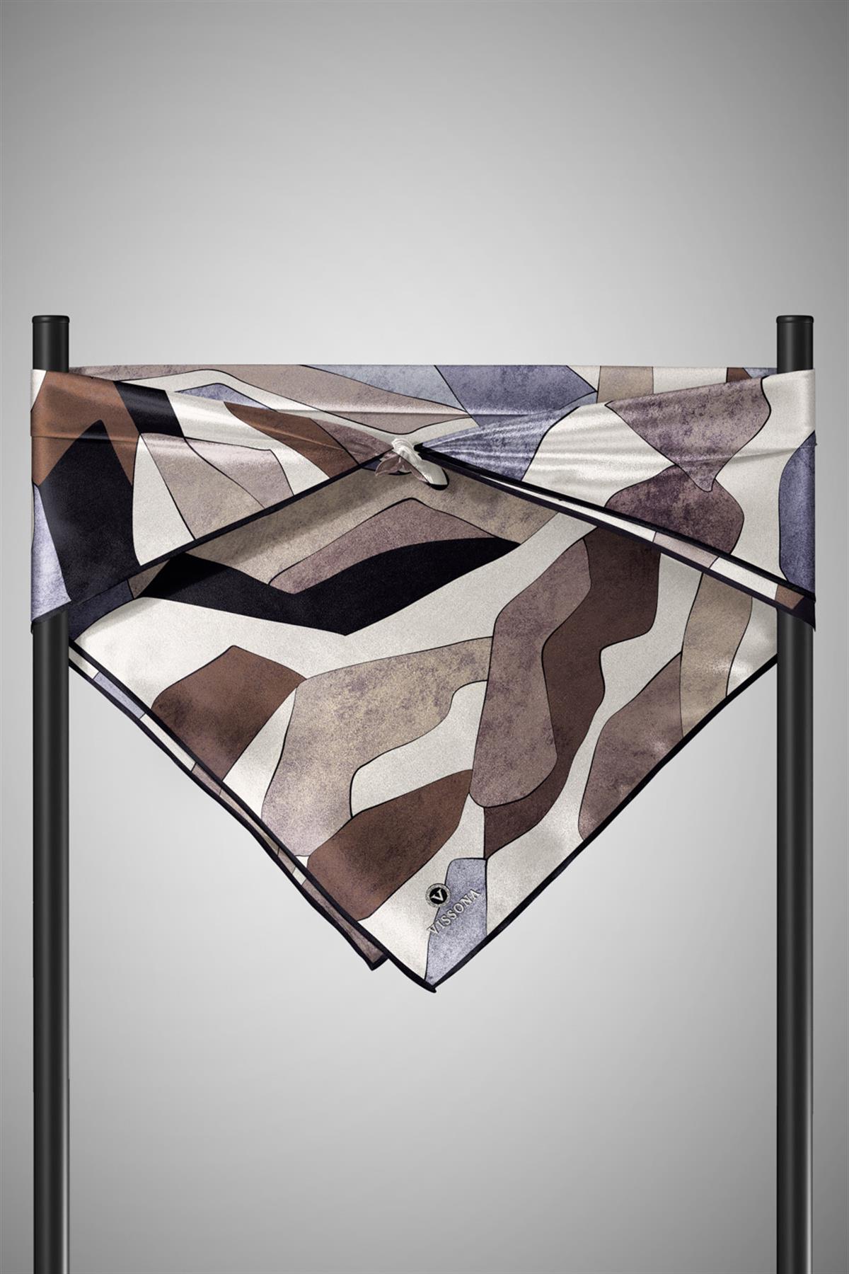 %100 Twill İpek Geometrik Desenli Gri - Bej Renkli 90x90 Eşarp Dikim Şekli : El Dikişi