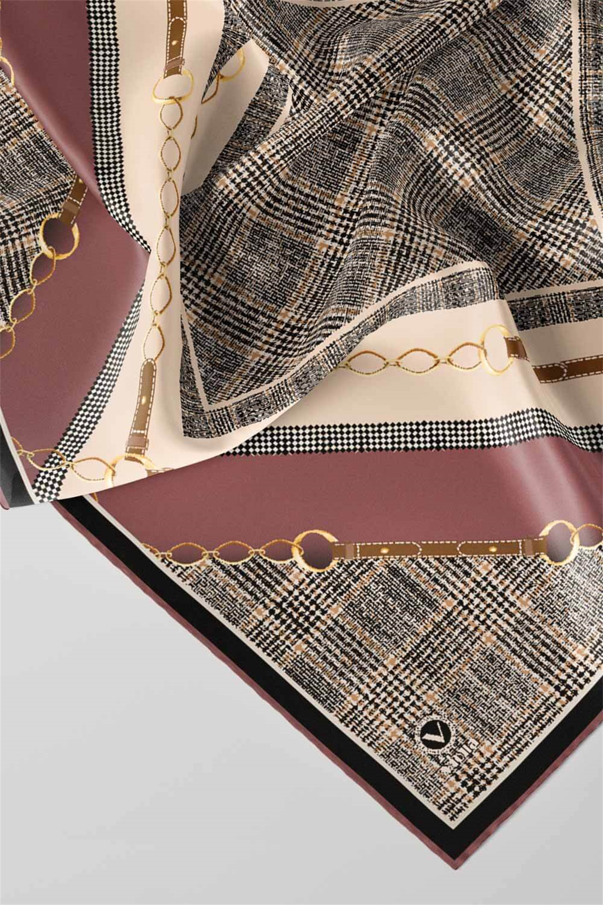 Twill Kemer ve Zincir Detaylı Ekose Desenli Gül Kurusu Renkli 90x90 Eşarp (İpek İçermez) Kenar Dikiş Şekli El Dikişli