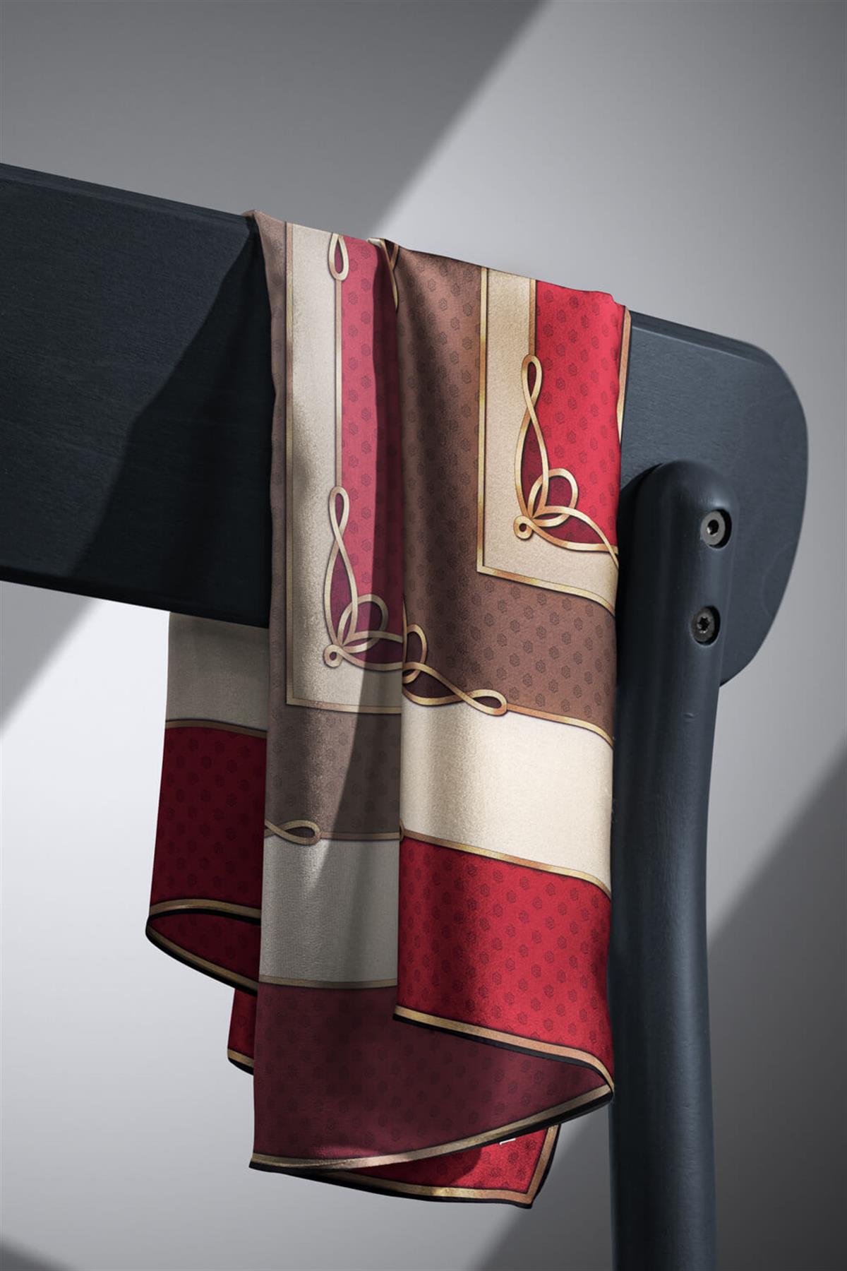 %100 Twill İpek Puantiyeli ve Geometrik Desenli Bordo - Vizon Renkli 90x90 Eşarp Dikim Şekli : El Dikişi