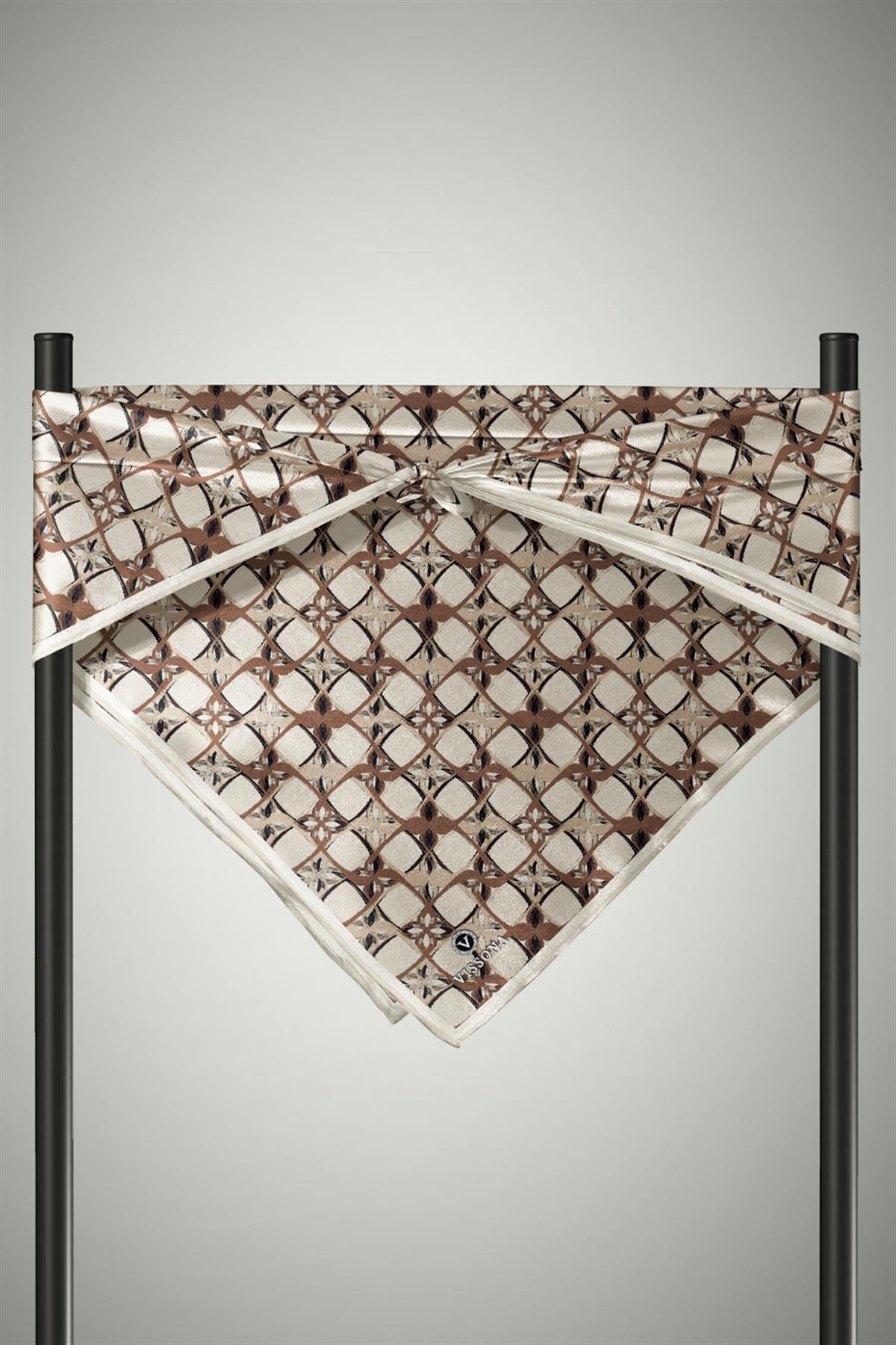 %100 Twill İpek Geometrik Desenli Taş Renkli 90x90 Eşarp Dikim Şekli : El Dikişi