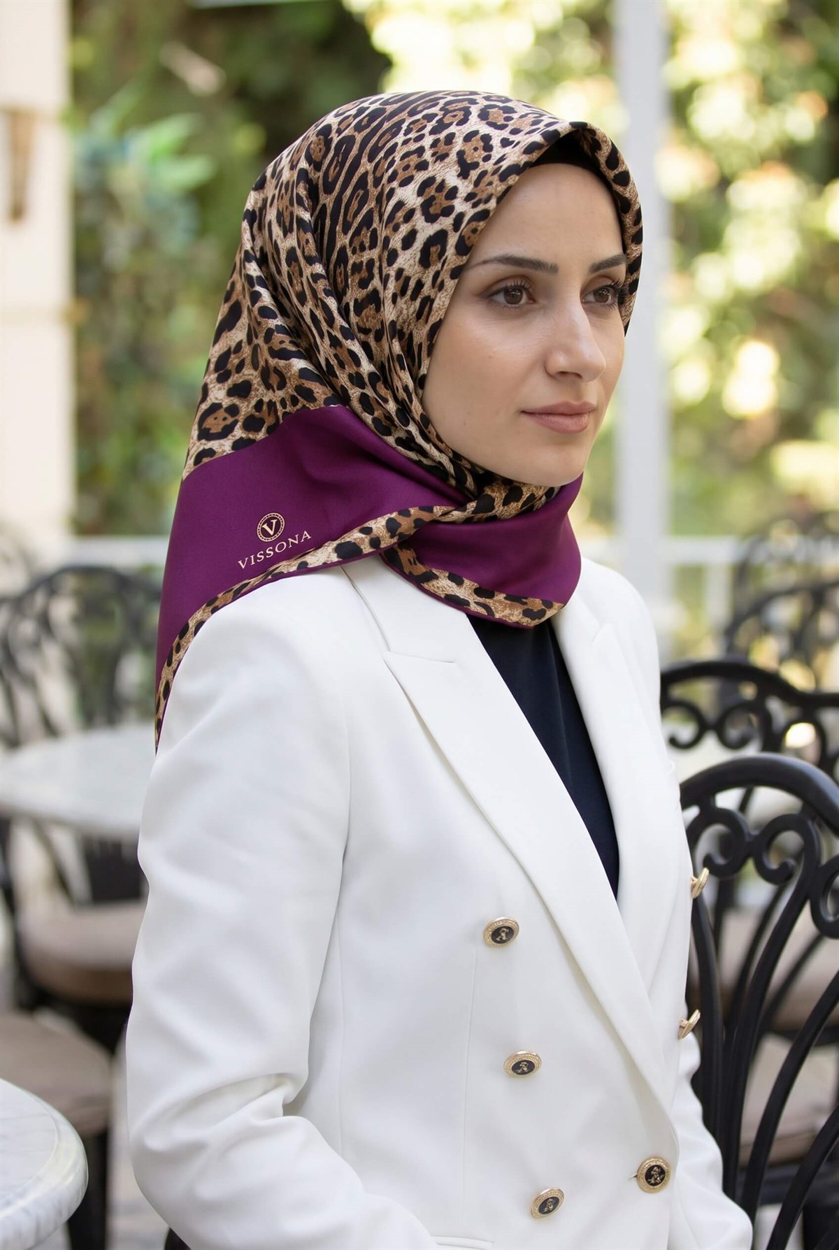 %100 Twill İpek Leopar Desenli Mürdüm Renkli 90x90 Eşarp Dikim Şekli : El Dikişi