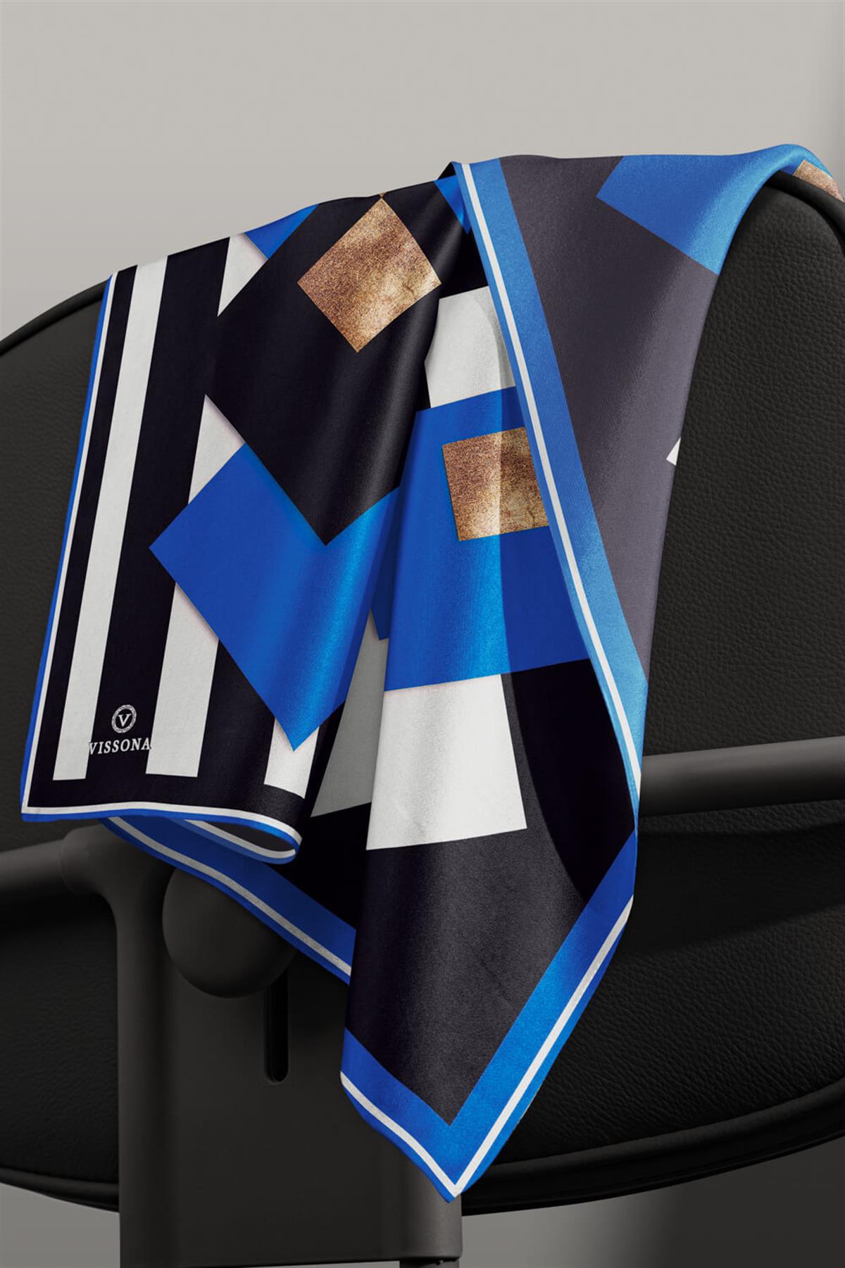 %100 Twill İpek Karo Desenli Saks - Siyah Renkli 90x90 Eşarp Dikim Şekli : El Dikişi